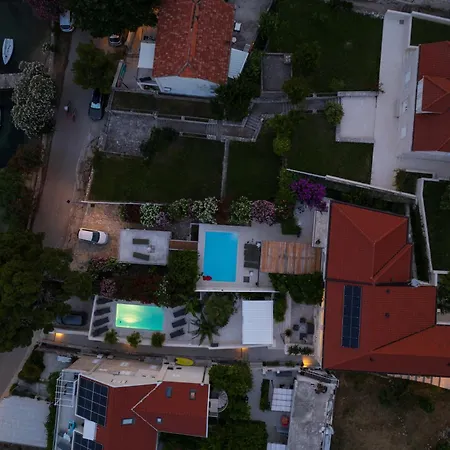 Apartment Suartini Pool Or Jakuzzi