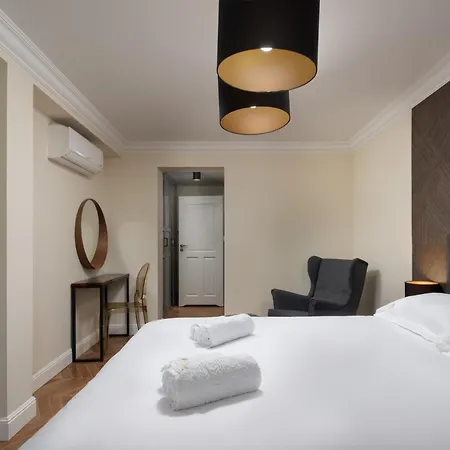 Suartini Pool Or Jakuzzi * Viganj